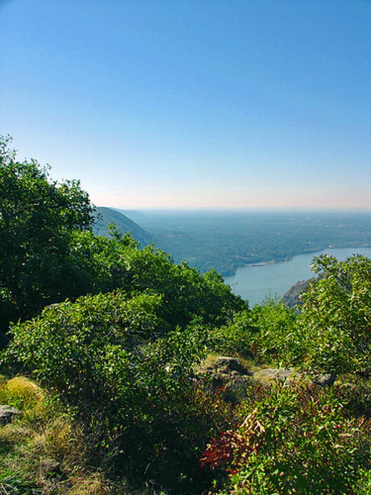 Hudson Valley view from Bull Hill (Mt. Taurus)